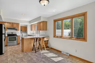 4577 Hunters Glen Dr, Sheboygan, WI 53083 - Photo 7