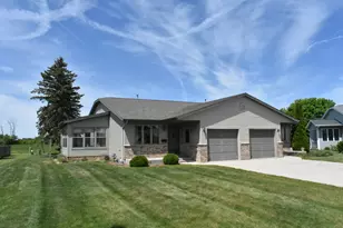 1424 Dutch Ct, Oostburg, WI 53070 - Photo 5