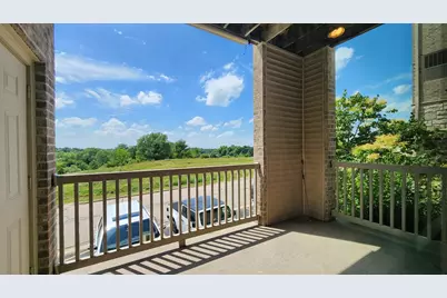 173 N Lapham St #104, Oconomowoc, WI 53066 - Photo 3