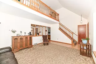 960 E Oakwood Rd, Oak Creek, WI 53154 - Photo 7