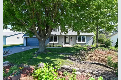 960 E Oakwood Rd, Oak Creek, WI 53154 - Photo 1