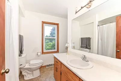 960 E Oakwood Rd, Oak Creek, WI 53154 - Photo 21