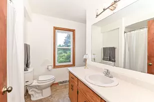 960 E Oakwood Rd, Oak Creek, WI 53154 - Photo 21