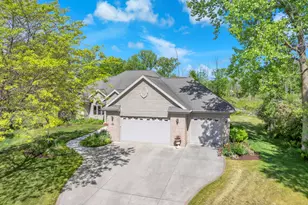 2720 Monarch Cir, Sheboygan, WI 53083 - Photo 43