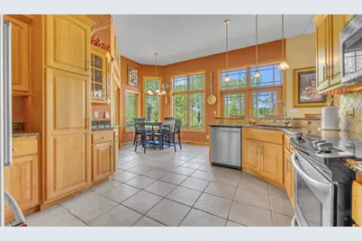 2720  Monarch Cir, Sheboygan, WI 53083 - Photo 9