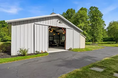 9431 W Hawthorne Rd, Mequon, WI 53097 - Photo 49