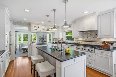 9431 W Hawthorne Rd, Mequon, WI 53097 - Photo 7