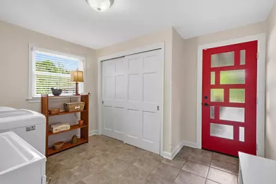 9431 W Hawthorne Rd, Mequon, WI 53097 - Photo 19