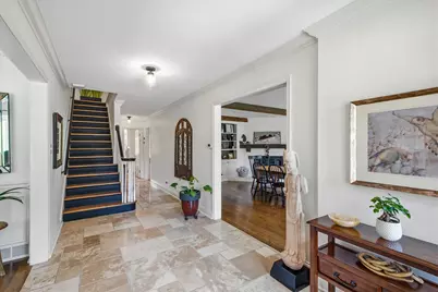 9431 W Hawthorne Rd, Mequon, WI 53097 - Photo 5
