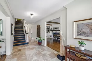 9431 W Hawthorne Rd, Mequon, WI 53097 - Photo 5
