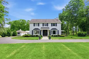 9431 W Hawthorne Rd, Mequon, WI 53097 - Photo 3