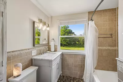9431 W Hawthorne Rd, Mequon, WI 53097 - Photo 31