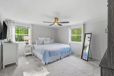 9431 W Hawthorne Rd, Mequon, WI 53097 - Photo 29