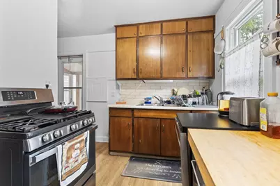 1017 N Chicago Ave, South Milwaukee, WI 53172 - Photo 9