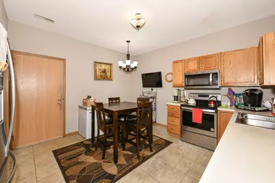 6168 S Creekside Dr #8, Cudahy, WI 53110 - Photo 13