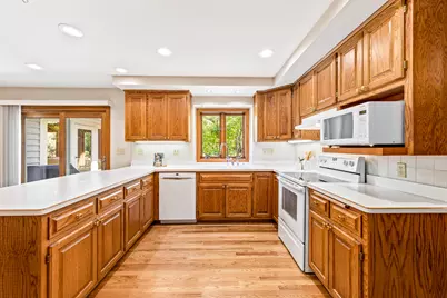 W275N2650  Chicory Ln, Pewaukee, WI 53072 - Photo 21
