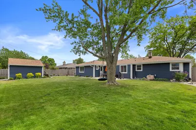 6920 W Armour Ave, Greenfield, WI 53220 - Photo 29