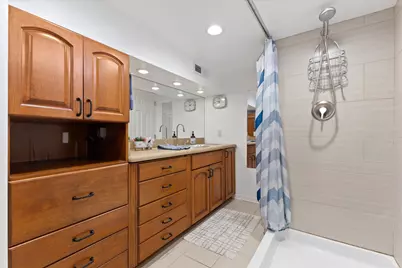 6920 W Armour Ave, Greenfield, WI 53220 - Photo 27