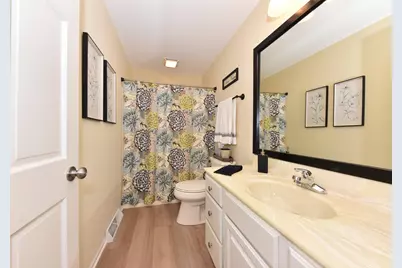N65W15321  Blue Heron Dr, Menomonee Falls, WI 53051 - Photo 21
