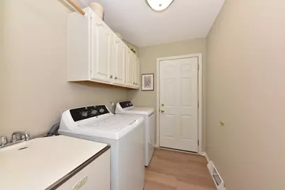 N65W15321  Blue Heron Dr, Menomonee Falls, WI 53051 - Photo 23