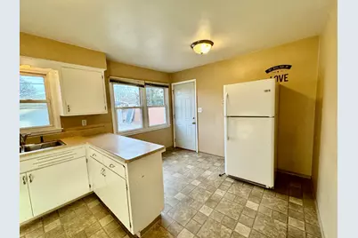 3444 S 76th St, Milwaukee, WI 53219 - Photo 9