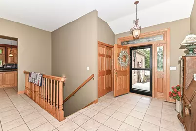 30927  Lawn Dr, Racine, WI 53185 - Photo 5
