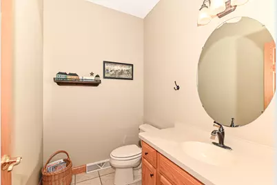 30927  Lawn Dr, Racine, WI 53185 - Photo 25