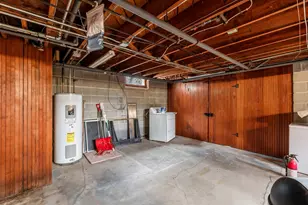 2804 N Avondale Blvd, Milwaukee, WI 53210 - Photo 33