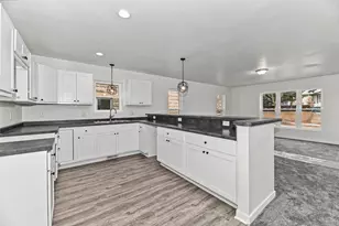 3625 E Somers Ave, Cudahy, WI 53110 - Photo 7