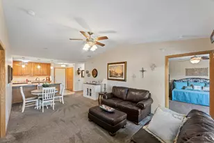 273 Oconomowoc Pkwy, Oconomowoc, WI 53066 - Photo 9