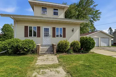500  Birchwood Dr, Francis Creek, WI 54214 - Photo 1