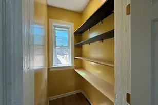 721 S 9th St, Milwaukee, WI 53215 - Photo 9