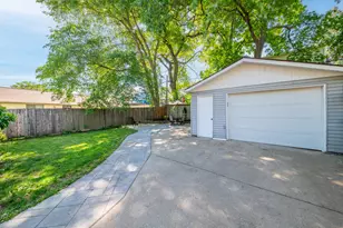 2115 Oaklawn Ave, Waukesha, WI 53188 - Photo 5