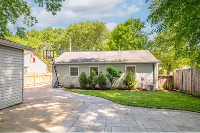 2115  Oaklawn Ave, Waukesha, WI 53188 - Photo 17