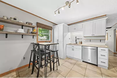 2115  Oaklawn Ave, Waukesha, WI 53188 - Photo 3