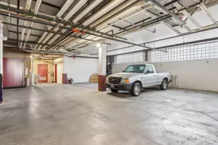 215 W Maple St, Milwaukee, WI 53204 - Photo 23