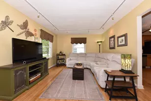 W63N375 Hillcrest Ave, Cedarburg, WI 53012 - Photo 7