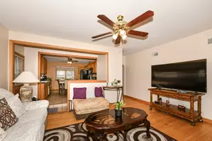 2426 5th Ave, South Milwaukee, WI 53172 - Photo 5