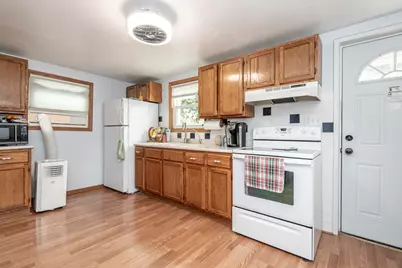 1121  Adams St, Waukesha, WI 53186 - Photo 17