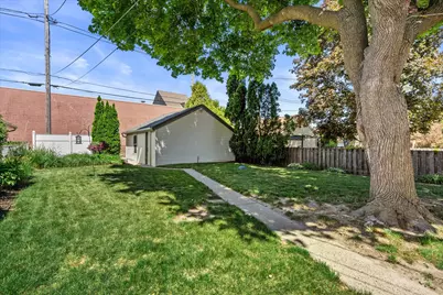 2641 N 75th St, Wauwatosa, WI 53213 - Photo 7