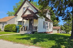 2023 S 10th St, Manitowoc, WI 54220 - Photo 1
