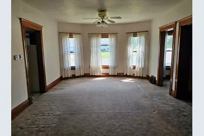 2023 S 10th St, Manitowoc, WI 54220 - Photo 7