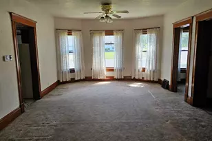 2023 S 10th St, Manitowoc, WI 54220 - Photo 7