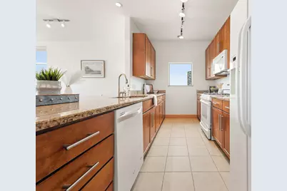 1550 E Royall Pl #504, Milwaukee, WI 53202 - Photo 21