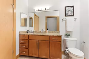 1550 E Royall Pl, Milwaukee, WI 53202 - Photo 27