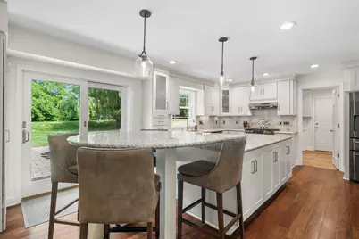 11912 N Lantern Ln, Mequon, WI 53092 - Photo 13