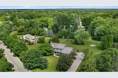 11912 N Lantern Ln, Mequon, WI 53092 - Photo 39