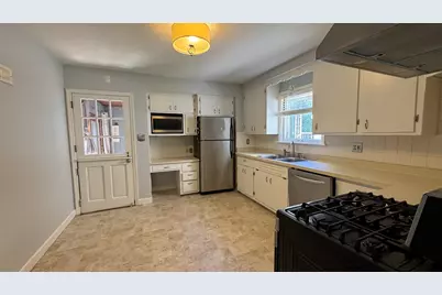 630 E Fairmount Ave, Whitefish Bay, WI 53217 - Photo 9