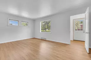 2305 Mayflower Ave, Sheboygan, WI 53083 - Photo 3