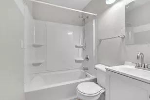 2305 Mayflower Ave, Sheboygan, WI 53083 - Photo 9